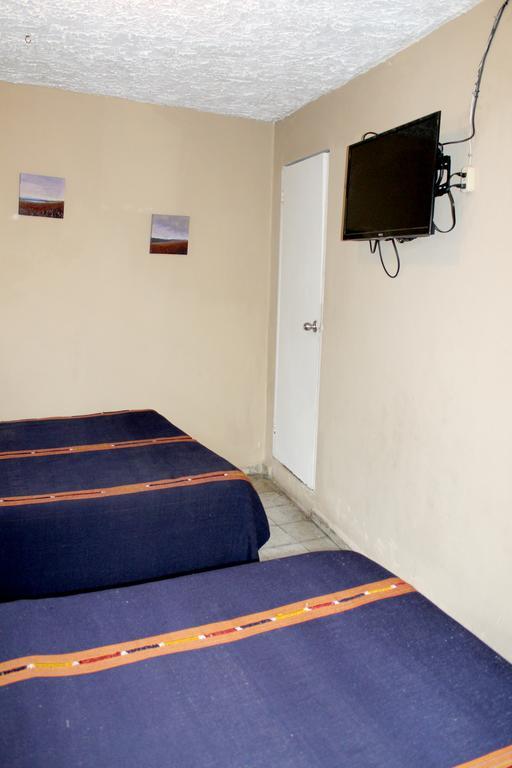 Ximenas Guest House Σαν Σαλβαντόρ Εξωτερικό φωτογραφία
