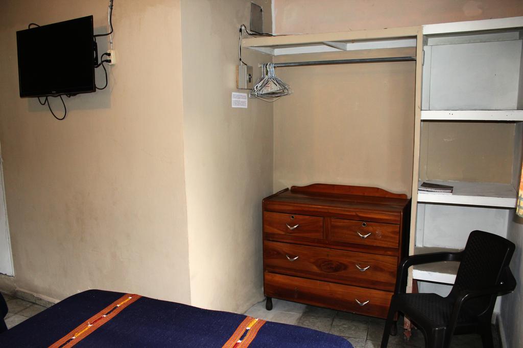 Ximenas Guest House Σαν Σαλβαντόρ Εξωτερικό φωτογραφία