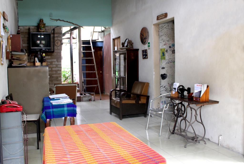 Ximenas Guest House Σαν Σαλβαντόρ Εξωτερικό φωτογραφία