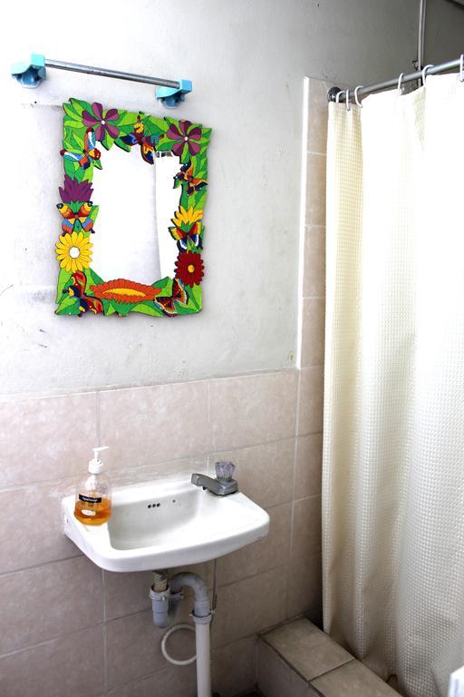 Ximenas Guest House Σαν Σαλβαντόρ Εξωτερικό φωτογραφία