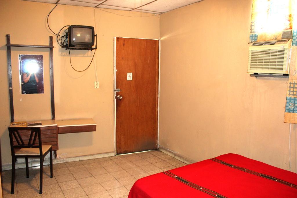 Ximenas Guest House Σαν Σαλβαντόρ Εξωτερικό φωτογραφία