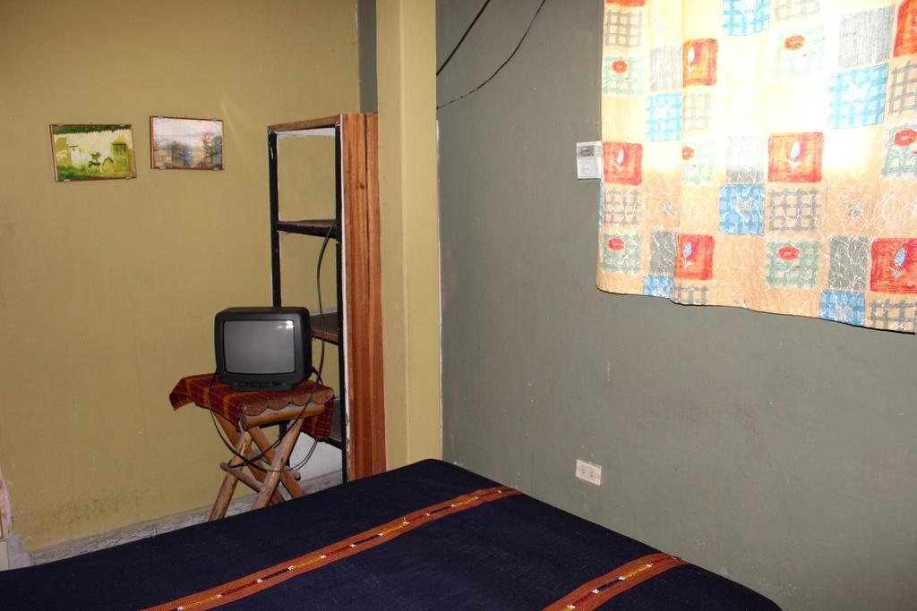 Ximenas Guest House Σαν Σαλβαντόρ Εξωτερικό φωτογραφία